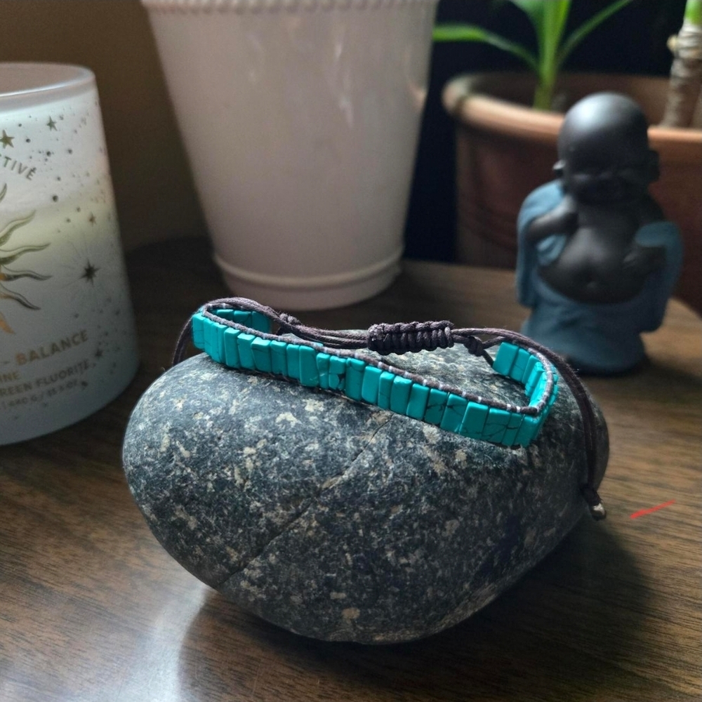 Turquoise & Brown Beaded Macramé Bracelet – Adjustable Knot 🌀🌿